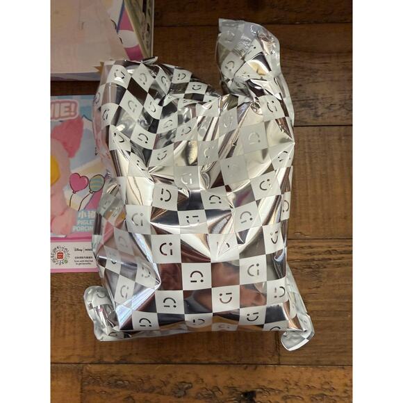 Disney MINISO Winnie Pooh Naughty Team Piglet Vinyl Plush Pendant Surprise Box - Picture 2 of 6